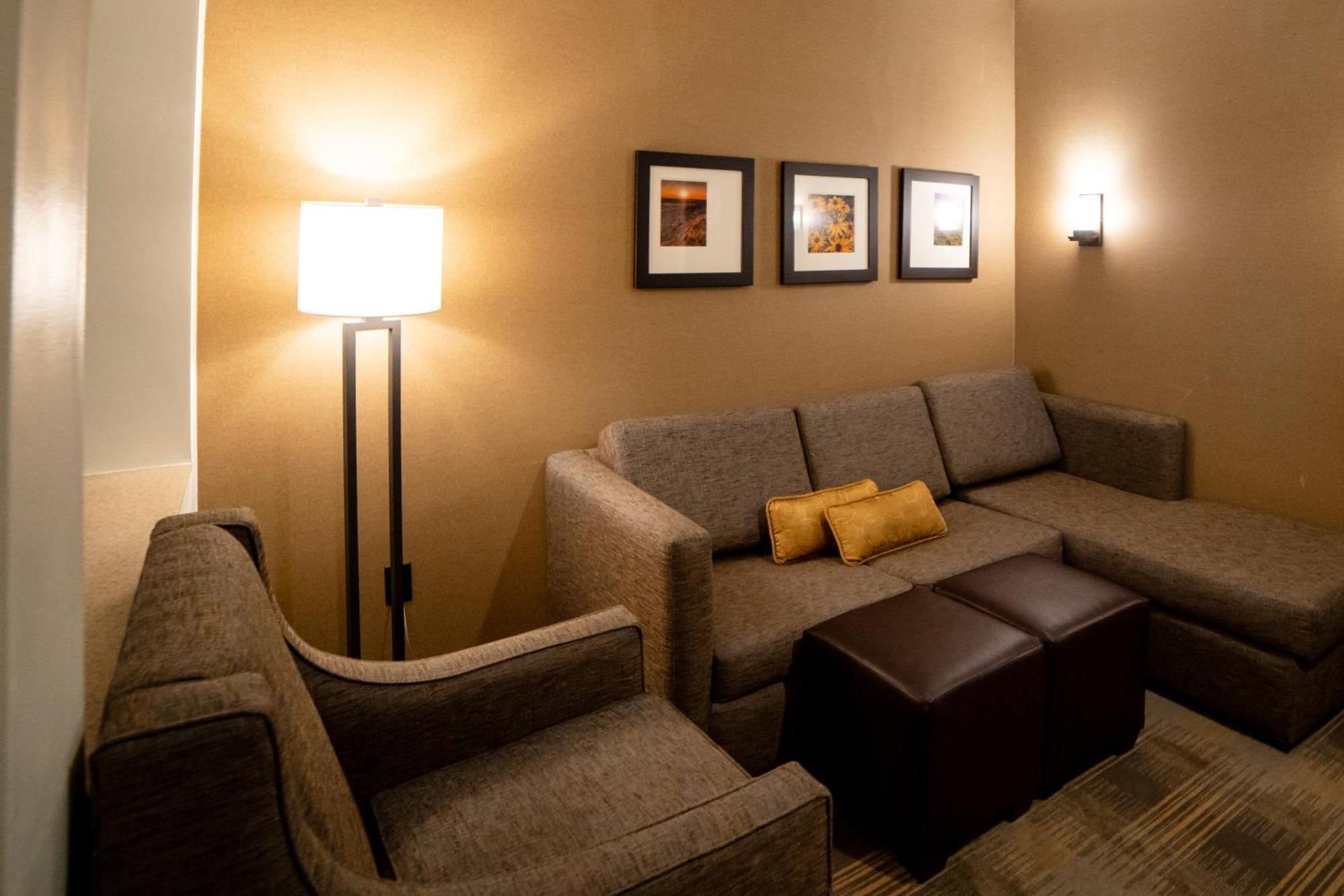 Comfort Suites University ברוקינגס מראה חיצוני תמונה