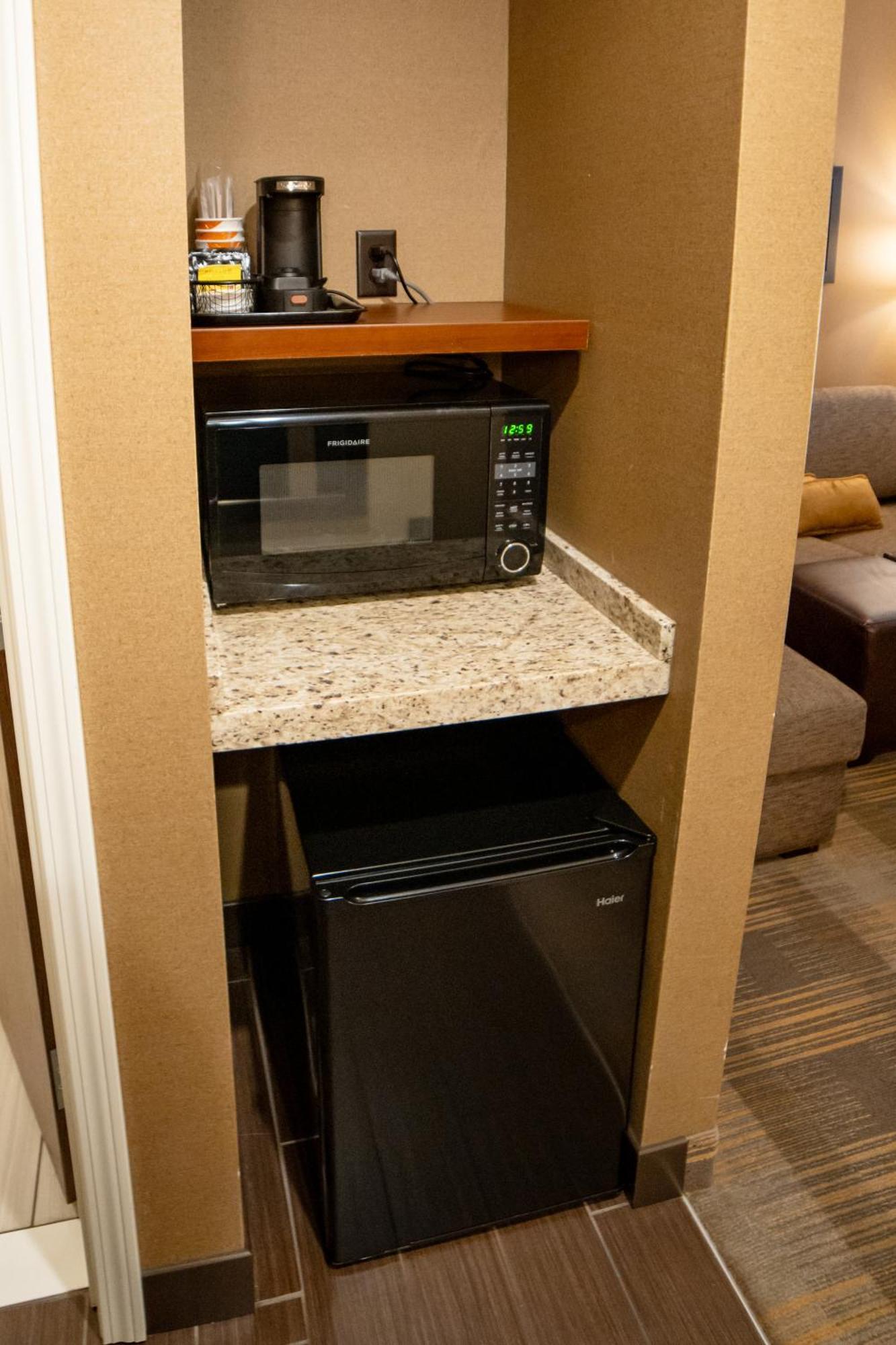 Comfort Suites University ברוקינגס מראה חיצוני תמונה