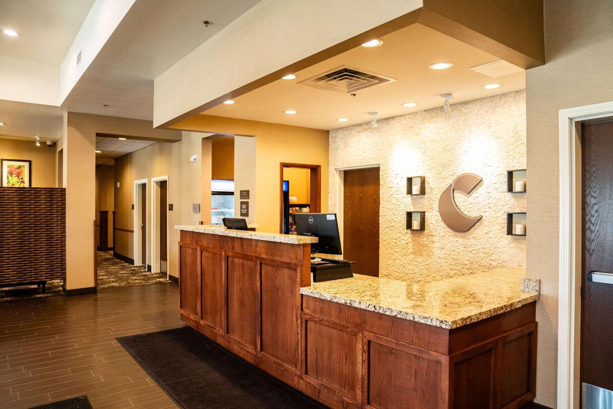 Comfort Suites University ברוקינגס מראה חיצוני תמונה